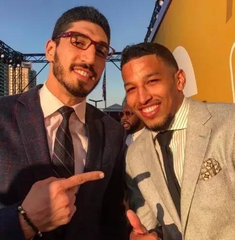 22／23赛季以来顶级前锋越位数：哈兰德仅18次，C罗143次（22／23赛季至今顶级前锋越位榜：哈兰德仅18次，C罗多达143次）