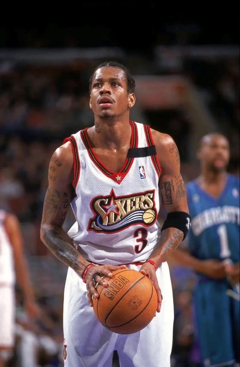 11打10！0-1到1-1 英超巅峰对决：13.1亿豪门3轮2平+17场不败（英超焦点战11打10，从0-1扳至1-1：身价13.1亿豪门近3轮2平、已17场不败）