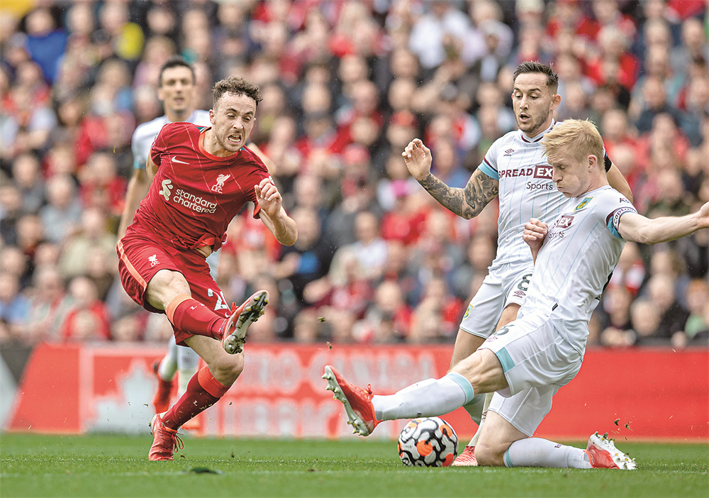 卡萨诺：米兰喜欢缩在中线后死守，就算侥幸进球也还是继续守（卡萨诺批评米兰摆大巴：退到中线后全场死守，进球也不主动进攻）