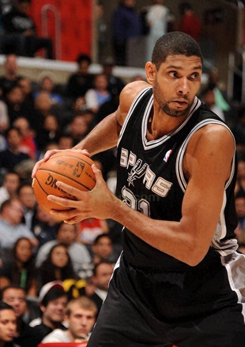 媒体人：玉昆接近签约前浙江队主帅乔迪，还相中一名巴西前腰（媒体人称玉昆接近签下前浙江主帅乔迪，并看上了一名巴西前腰）