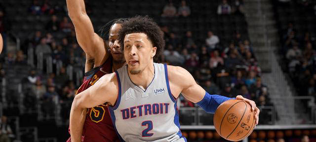 NBA杯半场：布伦森26分，猛龙次节早早祭出“砍人”战术半场52-69落后尼克斯（NBA杯半场战况：布伦森轰26分，猛龙次节提前祭出“砍人”，半场52-69落后尼克斯）