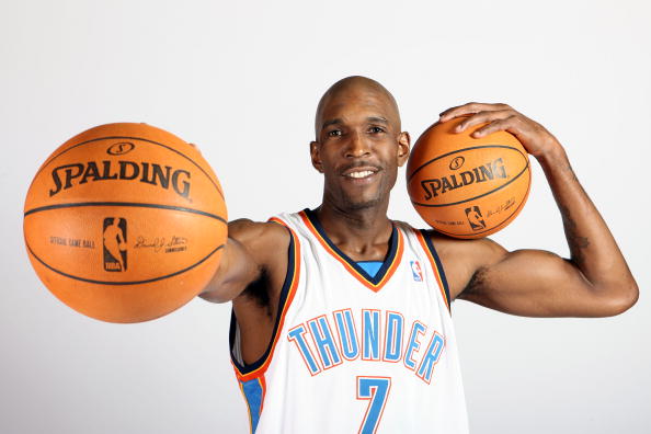 上汽旗下新能源品牌智己汽车赞助中国香港队，赞助费超100万（上汽旗下新能源品牌智己汽车成中国香港队赞助商，赞助金额逾百万元）