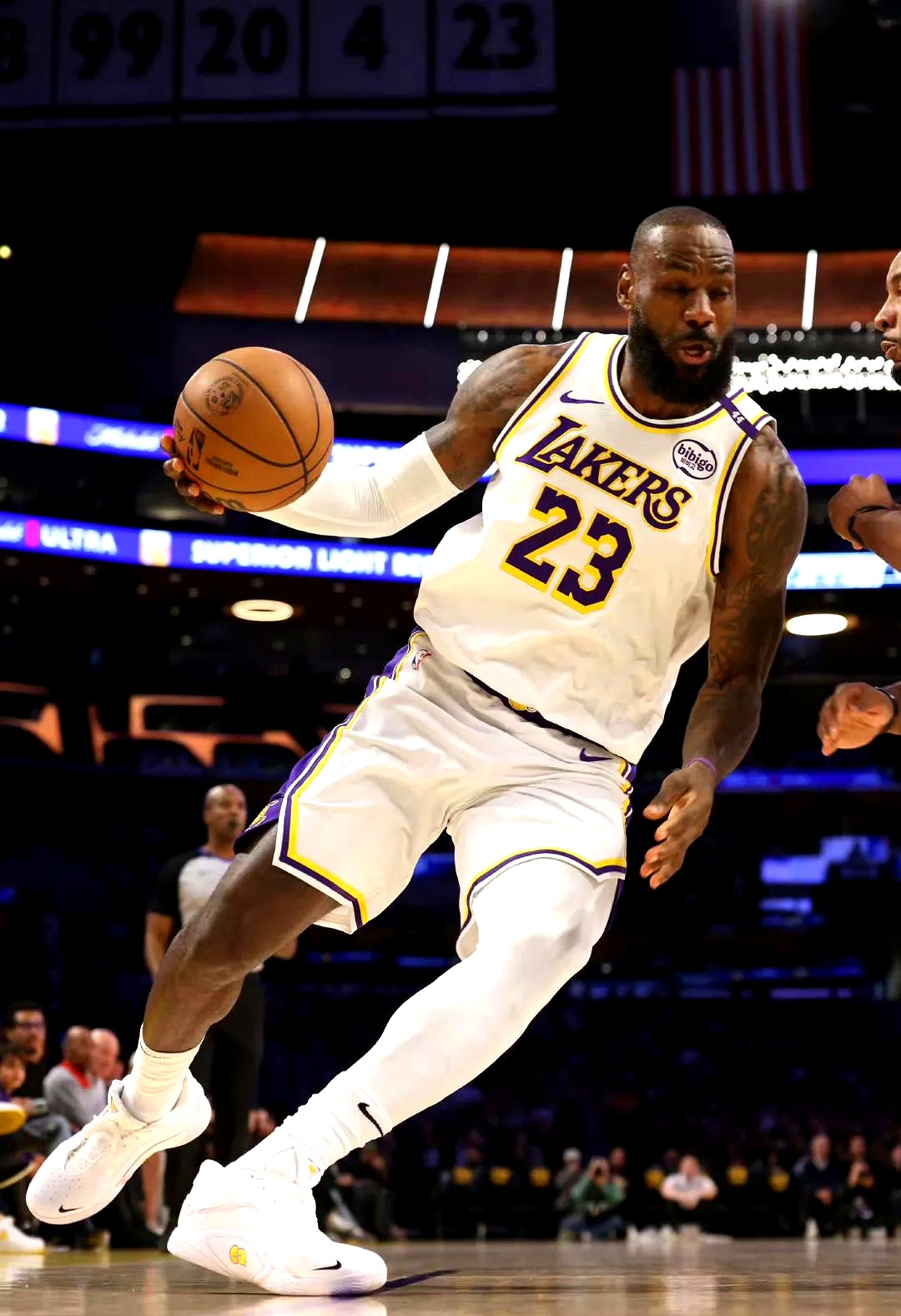 布恩迪亚本赛季英超替补登场打入3球，多于任何其他球员（布恩迪亚英超本季替补进3球，替补进球最多）