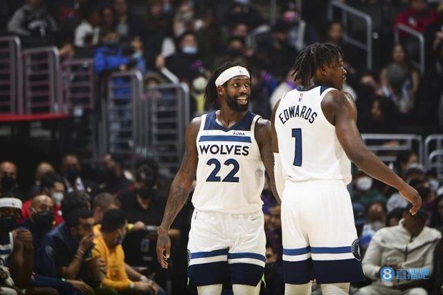 图片报：基米希在加练角球，本赛季他利用角球已送出四次助攻（图片报：基米希苦练角球，本赛季角球助攻已达4次）