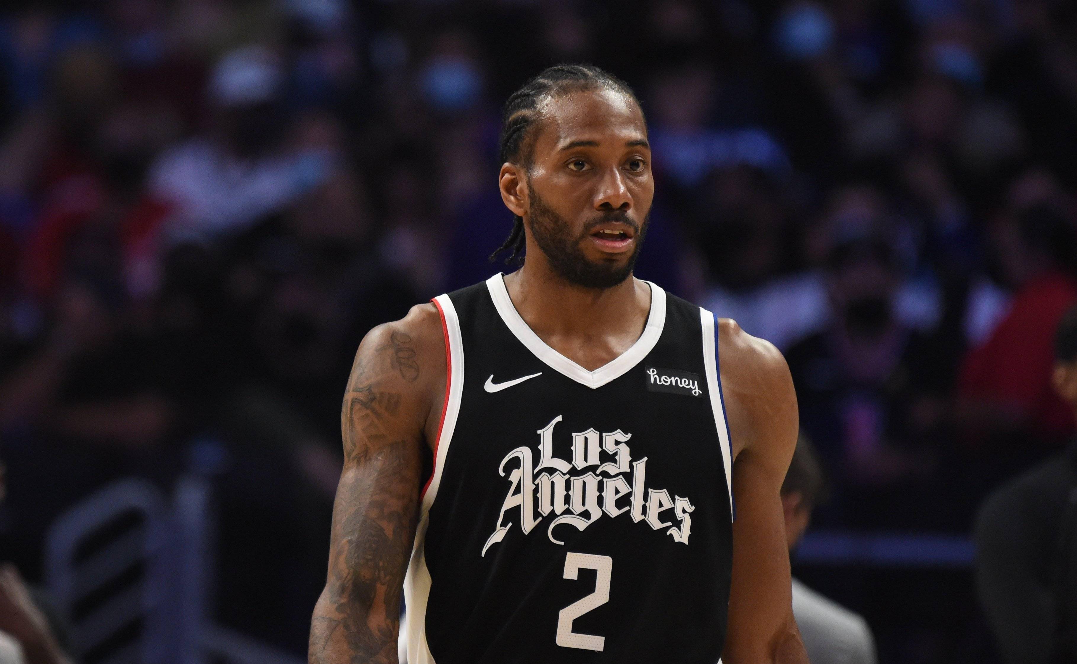 骑士加时险胜对手（骑士加时艰难击败对手）