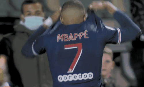 记者：尤文、国米等意甲俱乐部考察热那亚中场马利诺夫斯基（多家意甲豪门考察热那亚中场马利诺夫斯基，尤文国米在列）