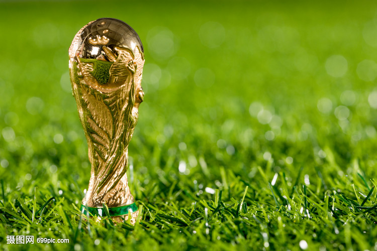 可圈可点！杨曦皓4中4拿到8分4板4帽 正负值+11（表现亮眼！杨曦皓4投全中砍下8分4篮板4盖帽，正负值+11）