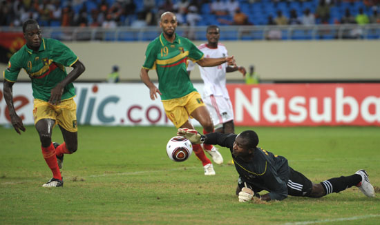 是否研究过迪巴拉的点球？阿莱格里：门将团队做了大量的工作（阿莱格里谈迪巴拉点球：门将团队做足功课）