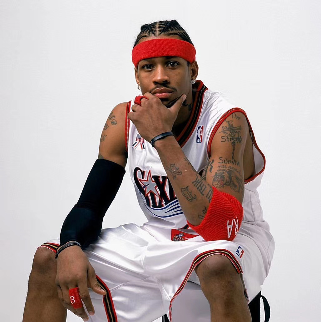 里昂小将刷新队史纪录（里昂新星改写队史纪录）