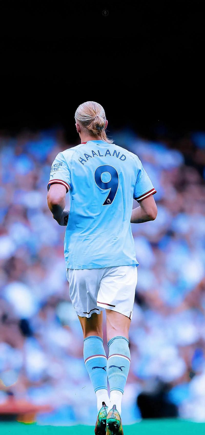 李璇：有个球队主帅最快明天官宣，下赛季应该能换个活法（李璇爆料：某队新帅最快明日官宣，下赛季或迎新气象）