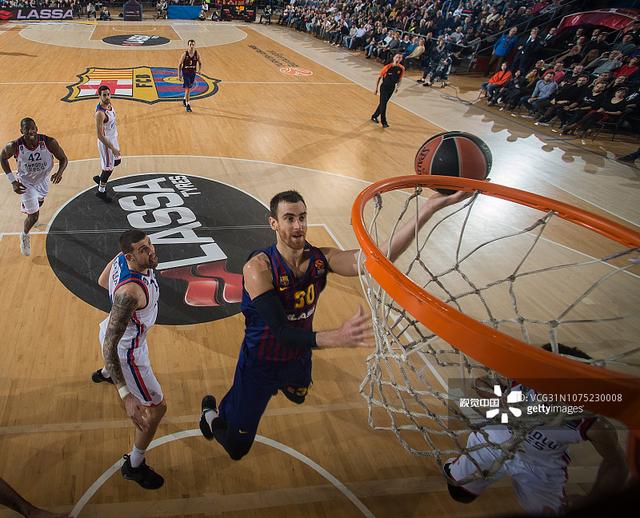 足球中超新赛季赛程发布，王牌对决连环上演（中超新赛季赛程官宣，巅峰对决轮番上演）