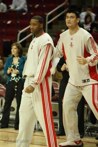 英超争四大战愈演愈烈（英超前四之争日趋白热化）