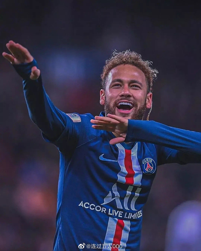 TK谈心中最佳阵容：梅罗入选、魔笛、齐达内、大罗、小罗在列（TK心中梦之队出炉：梅罗双星入选，魔笛、齐达内、大罗、小罗悉数在列）