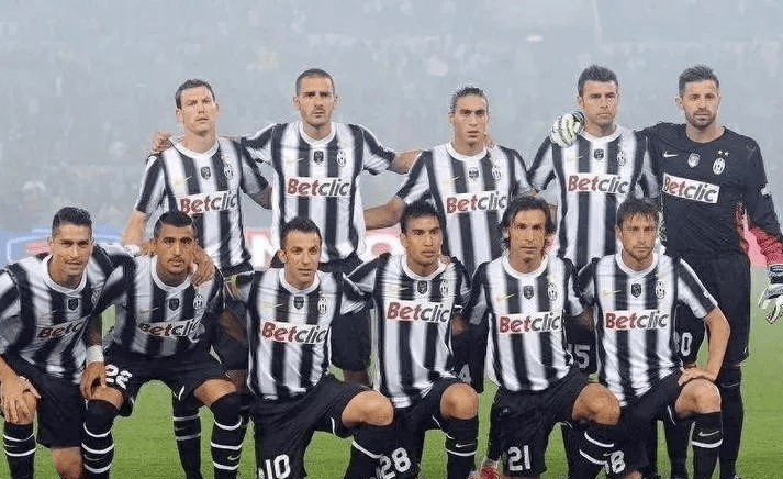 CBA球员最佳阵容提名：前三竞争激烈,（CBA最佳阵容提名揭晓：前三席位争夺白热化）