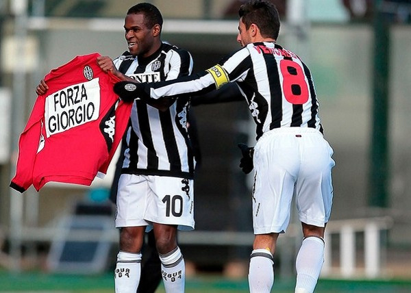 博斯克：在皇马执教比其他球队更容易；西班牙明年有能力捧杯（博斯克称执教皇马更轻松，西班牙明年具备夺冠实力）