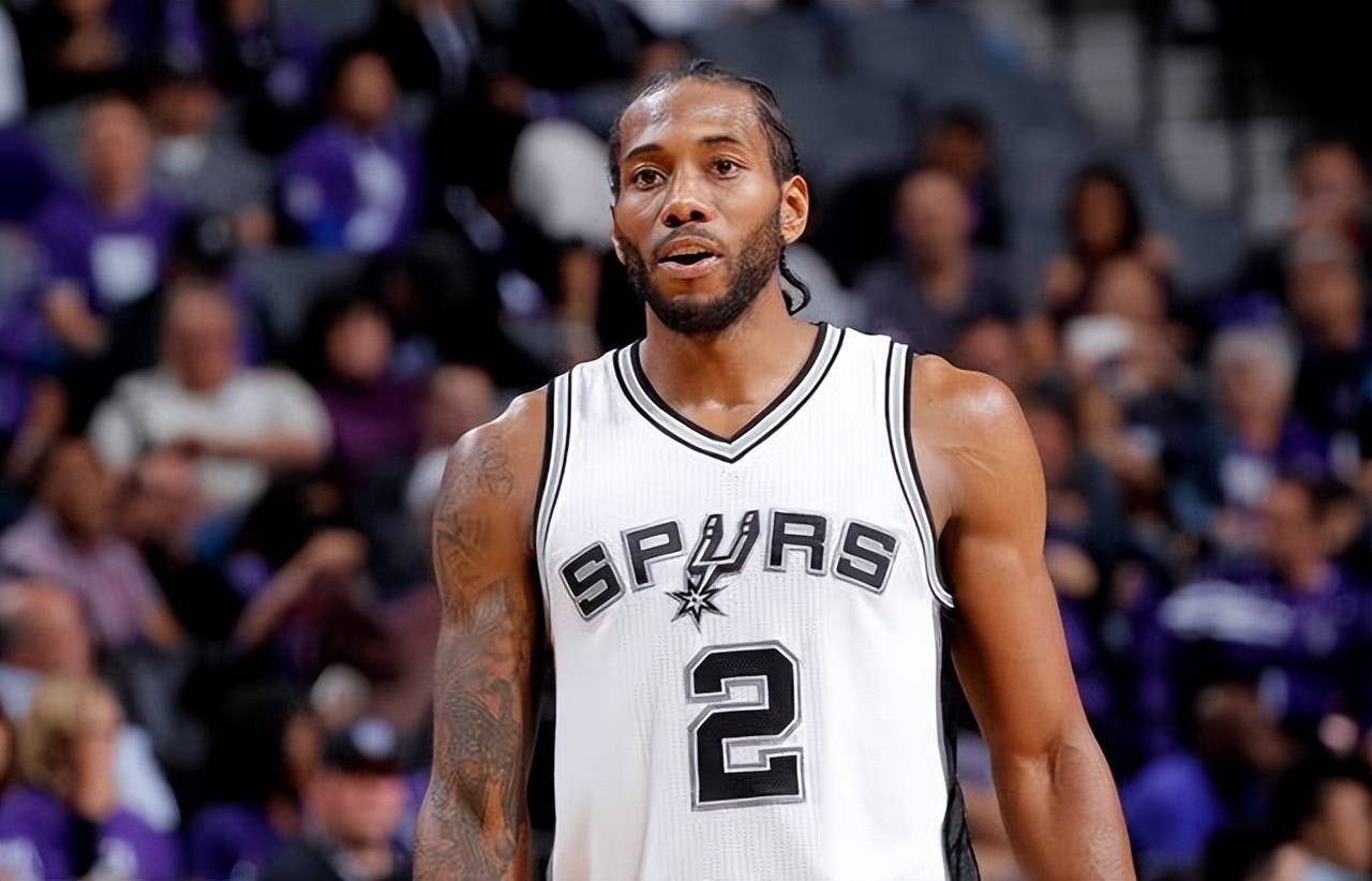 扎卡：阿隆索不在乎球员名气和身价，训练足够努力就会有机会（扎卡：阿隆索重视训练态度而非名气与身价，努力者自有机会）