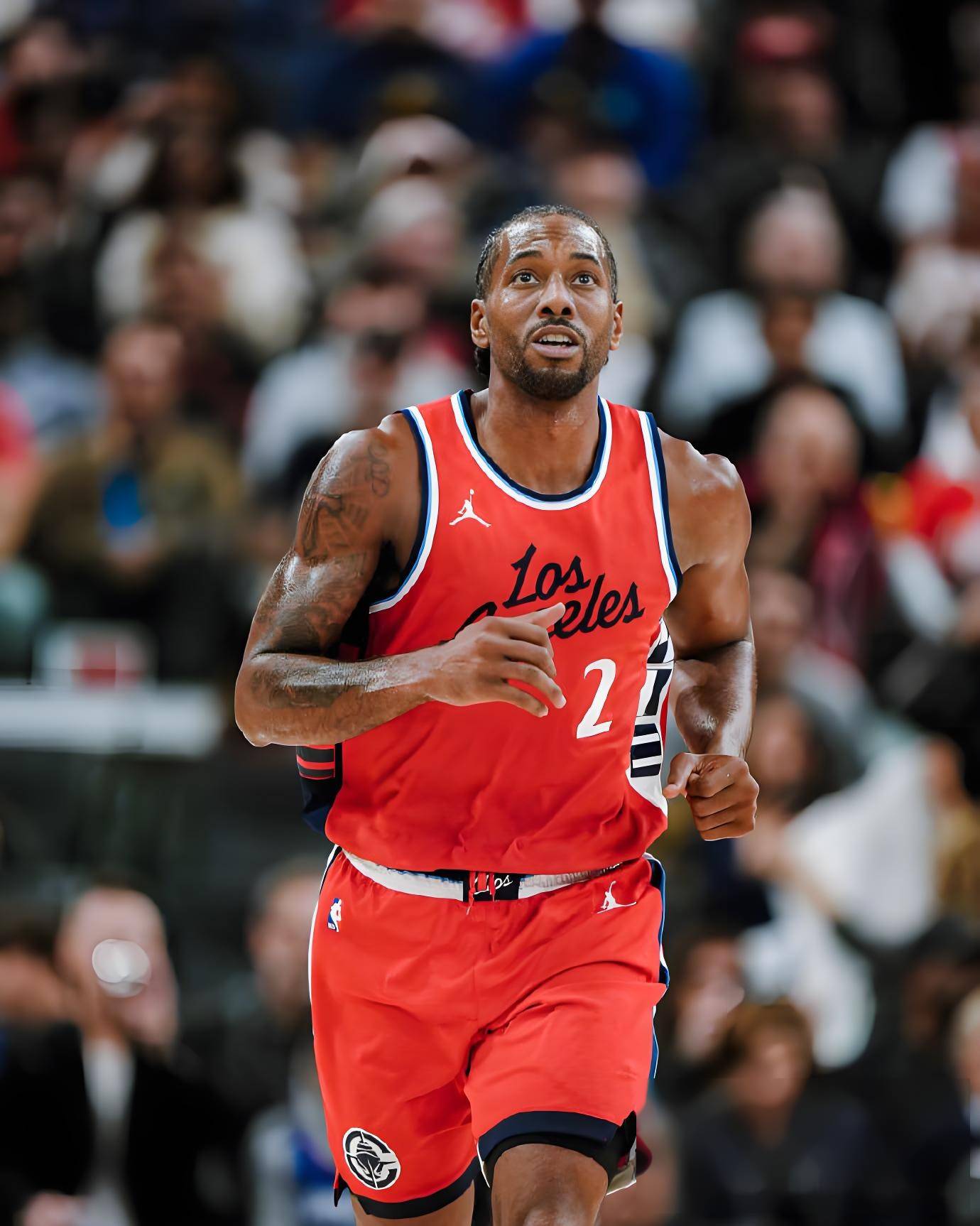 记者：若国足明年热身没惨案或大事故，邵佳一至少干到亚洲杯结束（记者：若国足明年热身赛无惨案或重大意外，邵佳一至少留任至亚洲杯结束）