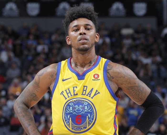 罗体：瓦尔迪家中被盗损失10万欧元财物，窃贼跟踪了他和家人（罗体：窃贼尾随瓦尔迪一家后入室盗窃，其家中损失约10万欧元财物）