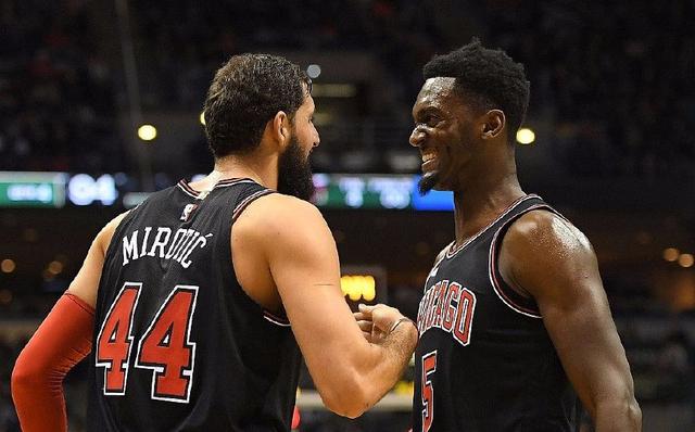 “新双骄”正面PK！世界杯挪威力拼法国 哈兰德将战姆巴佩（双雄对决：世界杯挪威挑战法国，哈兰德迎战姆巴佩）