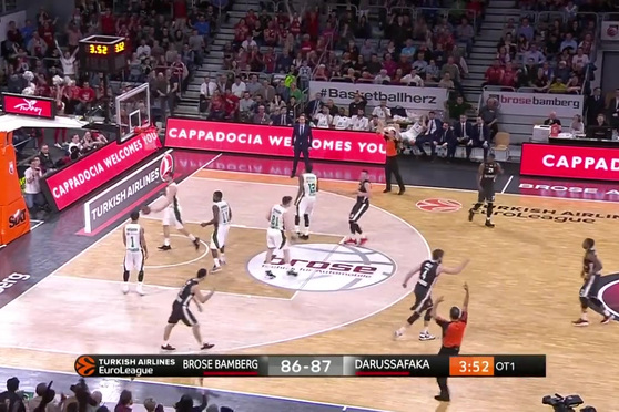 施洛特贝克：吉拉西最近过得确实不容易，但教练一直信任他（施洛特贝克：虽吉拉西近来不顺，主帅对其信任未曾动摇）